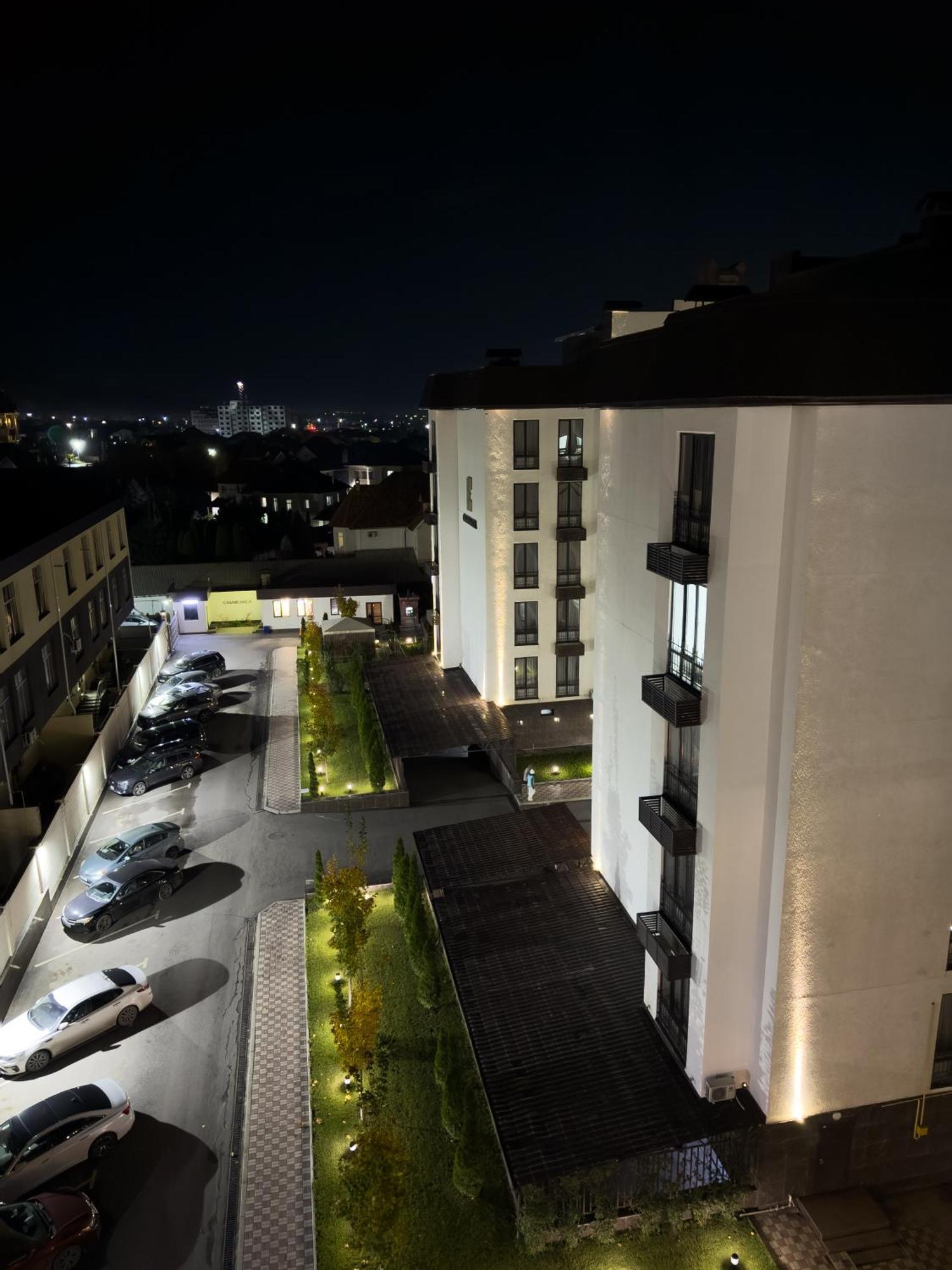 Casablanca Apart Hotel Bishkek Exterior photo